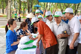 纸桥郡义新坊人民注册删除电子垃圾。