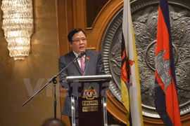 越南国会副主席黄玉山在第36届东盟议会联盟大会第一次全体会议上致辞。