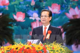 越南政府总理、中央竞赛奖励委员会主任阮晋勇在大会上发表讲话