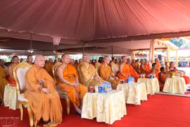 越南佛教协会中央委员会赴老挝参加老挝佛教协会主席荼毗法会 
