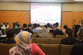 第27届东盟峰会新闻秘书处10月28日举行​的新闻发布会（图片来源：越通社）