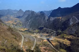 同文岩石高原原始雄伟的美（图片来源：越通社）