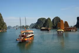 广宁省下龙湾。