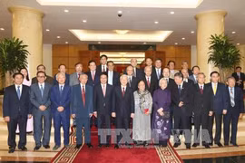 与会代表合影（图片来源：越通社）