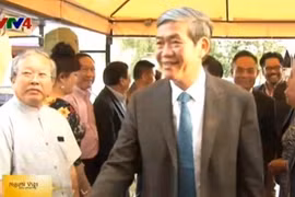 丁世兄同志会见旅居德国越南人社群代表。（图片来源：vtv.vn）