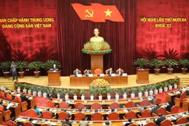 越共第十一届中央委员会第十三次全体会议在河内开幕