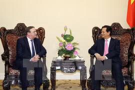阮晋勇总理会见匈牙利新任驻越大使乔鲍·欧利