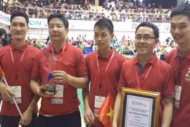 越南机器人队夺得2015年亚太大学生机器人大赛（图片来源于网络）