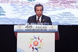 马来西亚外长阿尼法（图源：越通社