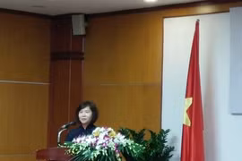 越南工商部副部长胡氏金钗在越斯关于经济合作的企业座谈会上发表讲话
