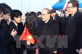 越南国会主席阮生雄到达北京首都机场