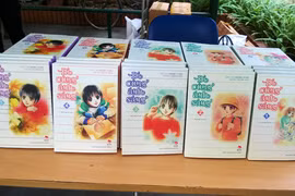 《随着阳光》漫画书（图片来源：vnexpress.net）