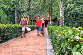 疫情过后 旅游业恢复持谨慎乐观态度
