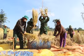 组图：西原边界军民鱼水深情