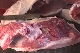 老街省烟熏腊肉、腊肠以特色味道闻名远近