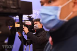 及时向参与疫情防控阻击战的记者们提供支持