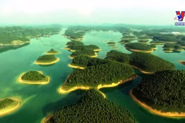 婆瀑湖—西北山区独具魅力的旅游目的地