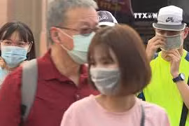 服装企业参加生产口罩 与人民努力战胜新冠肺炎 