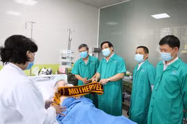 组图：英国飞行员患者神奇的康复