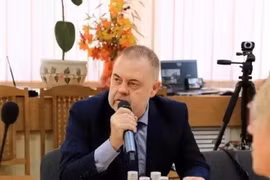 国际时事分析师格里戈里·特罗菲姆丘克。图自越通社