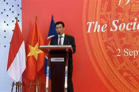 越南驻印尼大使谢文聪发表讲话。图自越通社