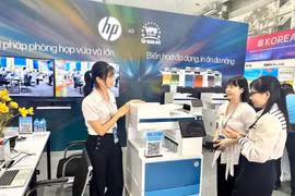 2024年越南智能办公设备及文具展展位。图自越通社