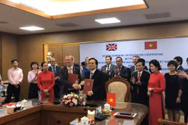 越南与英国加强教育培训合作