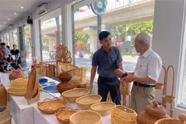 355份作品参加2023年河内手工艺品设计大赛