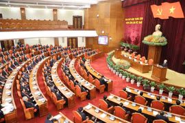 越共十二届八中全会成全部议程胜利闭幕
