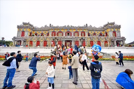 组图：建中殿 - 阮朝最后两位皇帝的寝殿