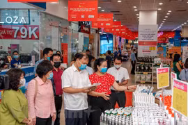 新冠肺炎疫情：确保生活必需品供货充足