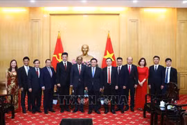 进一步加强胡志明国家政治学院与新加坡伙伴的合作