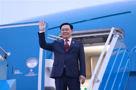 越南国会主席王廷惠启程出席第43届东盟议会联盟大会并对柬埔寨和菲律宾进行正式访问
