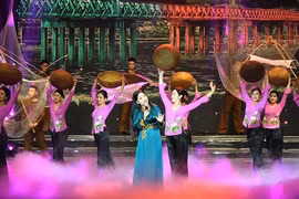 “共享一条河”特殊艺术晚会在河内举行