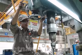 工业与服务业成为越南经济增长动力