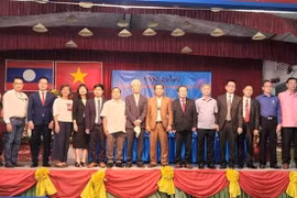 老挝中部越资企业协会和南部越资企业协会宣布成立