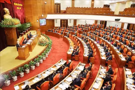 越共十三届六中全会第一个工作日：对海阳省省委书记范春升给予开除党籍处分