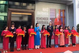 “想念芭芭拉”展览会在河内举行