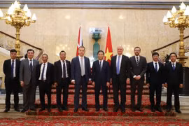 越共中央经济部部长陈俊英访问比利时和欧盟