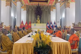 加强越南与老挝佛教之间的关系