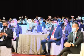 越南代表出席2022年新加坡商务峰会