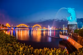 文化体验--岘港市旅游新亮点