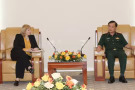 美国继续与越南合作 支持越南克服战争后果