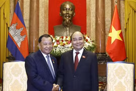 越南国家主席阮春福会见柬埔寨参议院主席赛冲