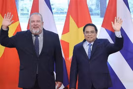 越南政府总理范明政与古巴总理曼努埃尔·马雷罗举行会谈