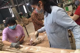 推动实施木材行业分类系统
