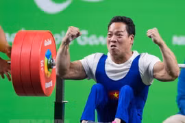 2022年东南亚残疾人运动会：越南举重运动员黎文功成功卫冕
