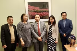 促进越南与加拿大地方和企业之间的实质性关系