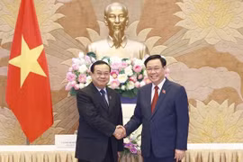 国会主席王廷惠会见老挝和柬埔寨国会对外委员会主任
