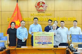 韩国越南佛教文化中心向旅韩越南人提供防疫物资